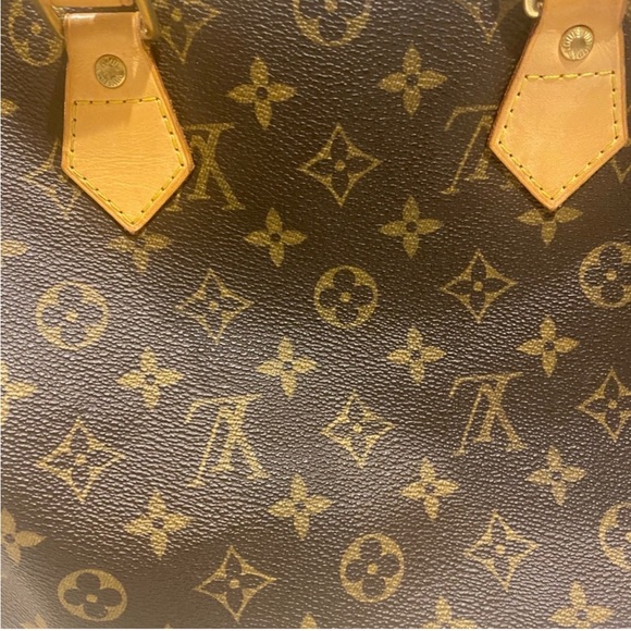 Authentic Louis Vuitton Monogram Speedy 30 - Picture 2 of 10